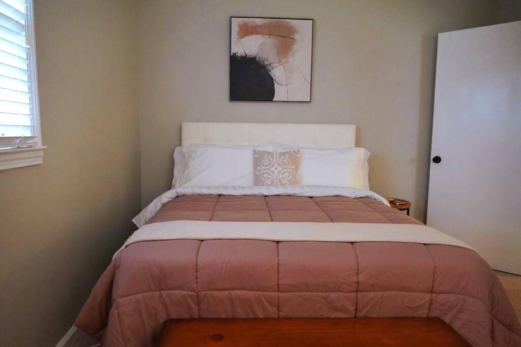 Photo of Bedroom in Martinsville