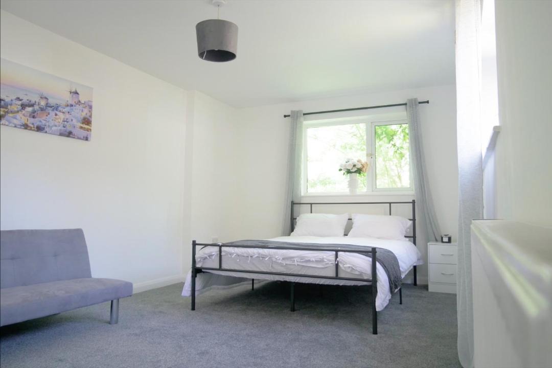 Photo of Bedroom in Leamington Spa