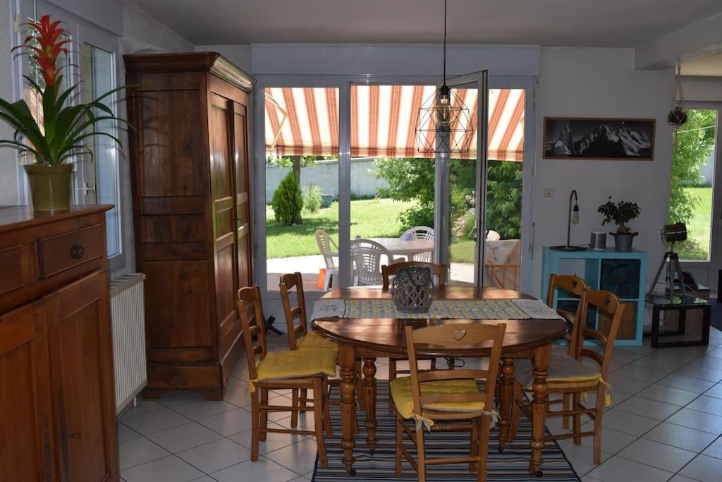 Photo of Others in Gap