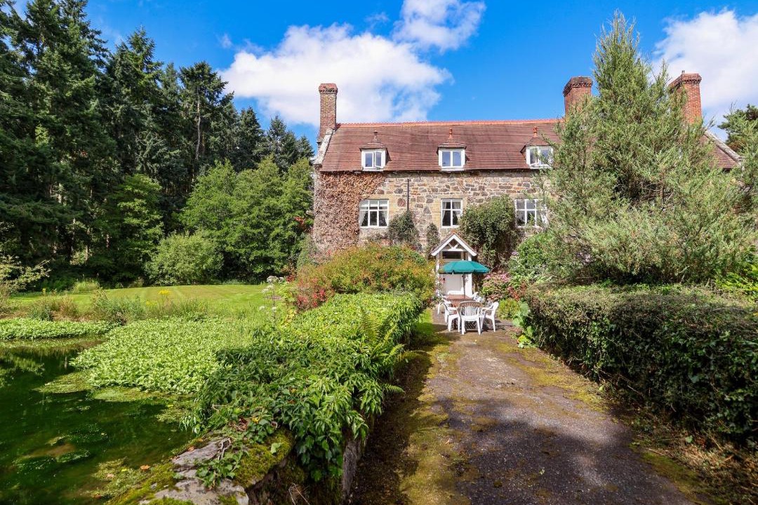 Photo of Others in Acrefair