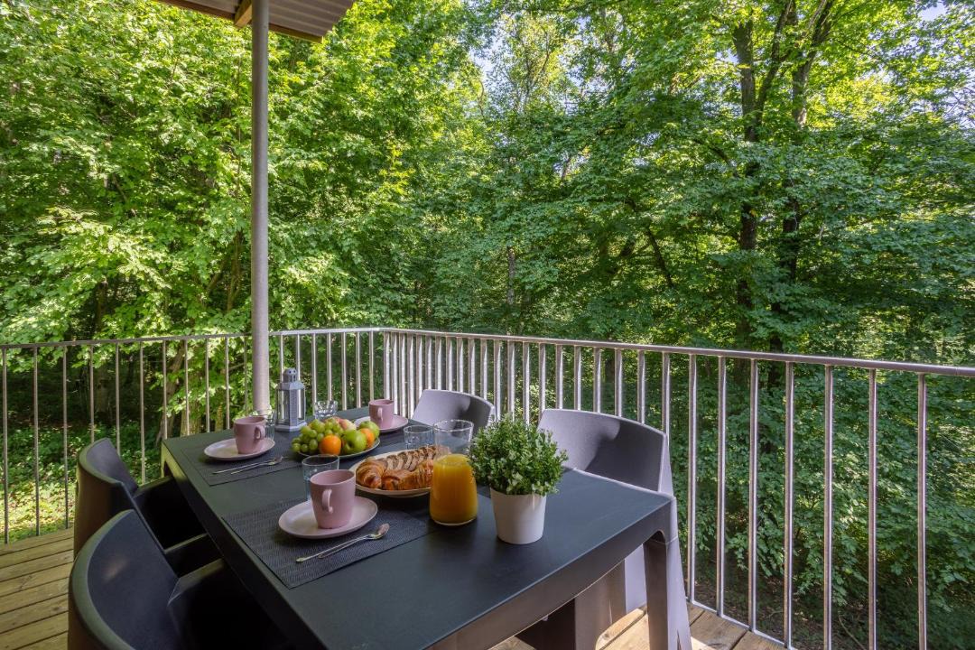 Photo of Patio Balcony in Eppe-Sauvage