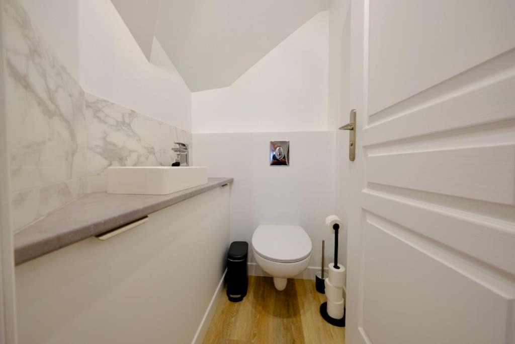 Photo of Bathroom in Quartier Saint-Clement - Jardin des Plantes