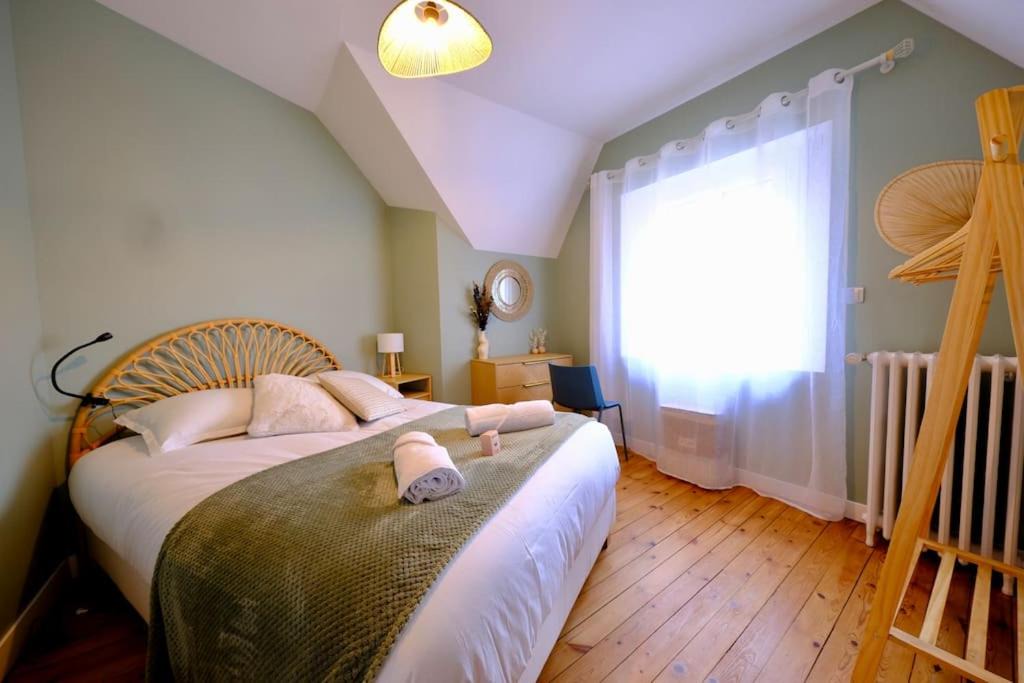 Photo of Bedroom in Quartier Saint-Clement - Jardin des Plantes