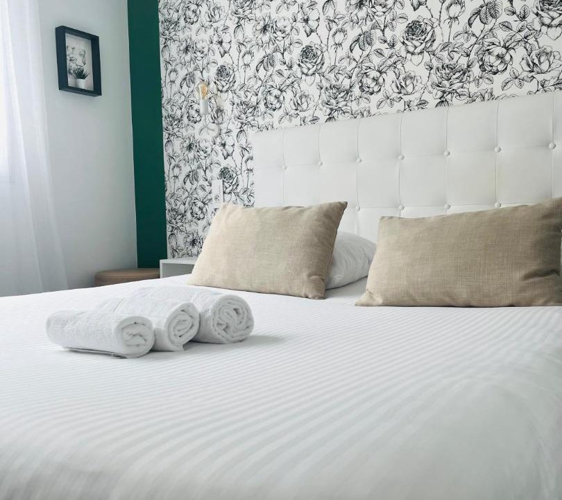 Photo of Bedroom in Caen City Centre