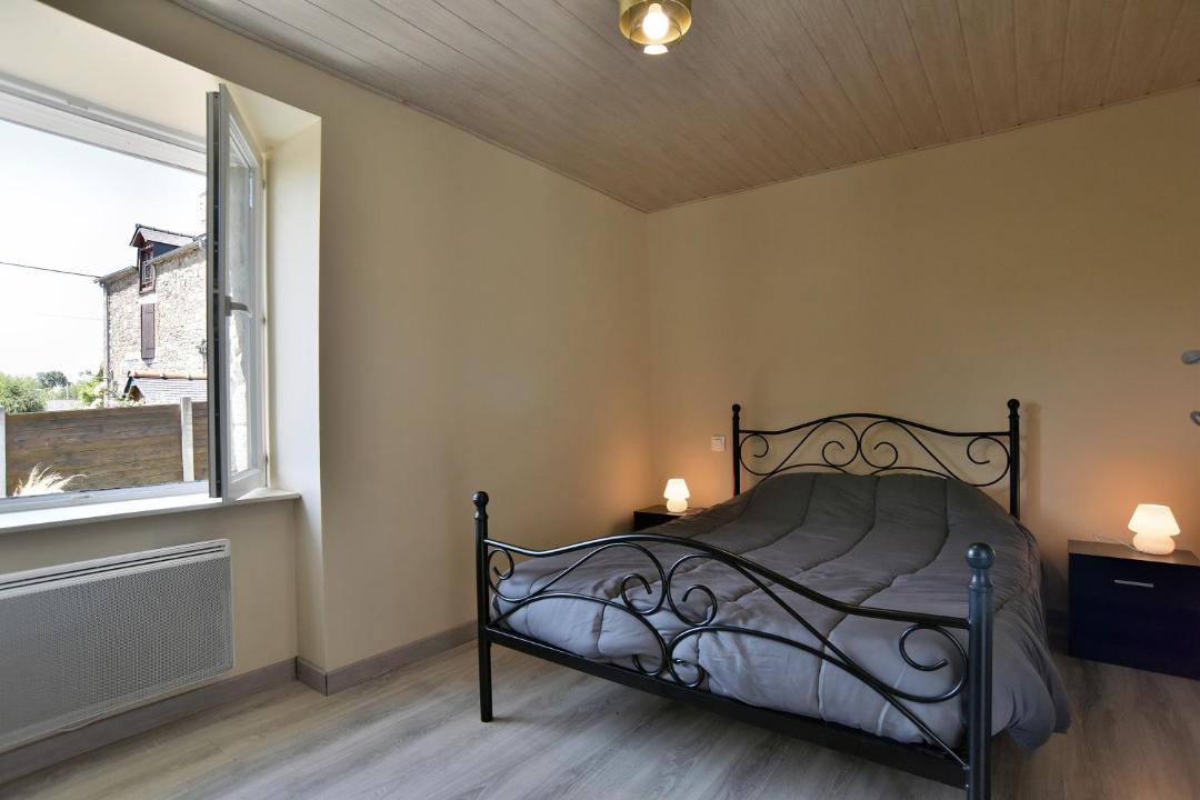 Photo of Bedroom in Baguer-Morvan