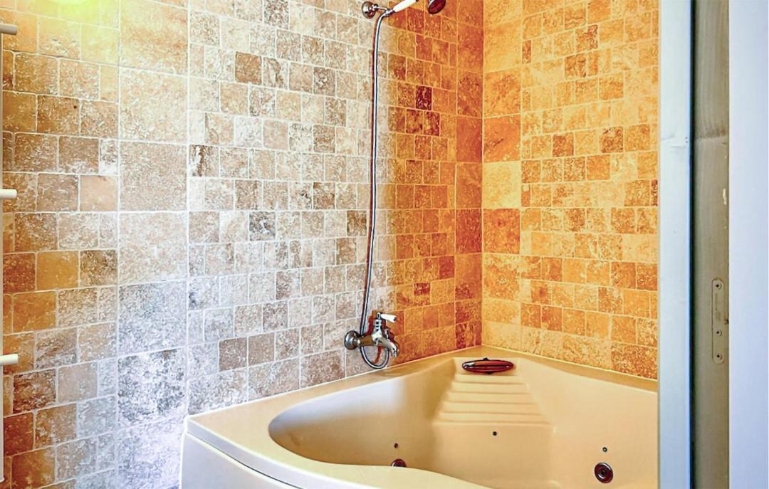 Photo of Bathroom in Saint-Jean-de-Minervois