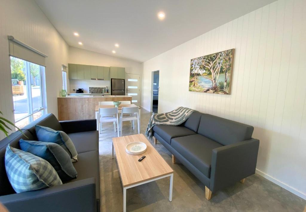 Photo of Others in Bedford Park