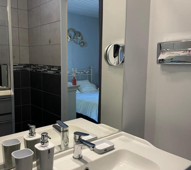 Photo of Bathroom in La Jarrie