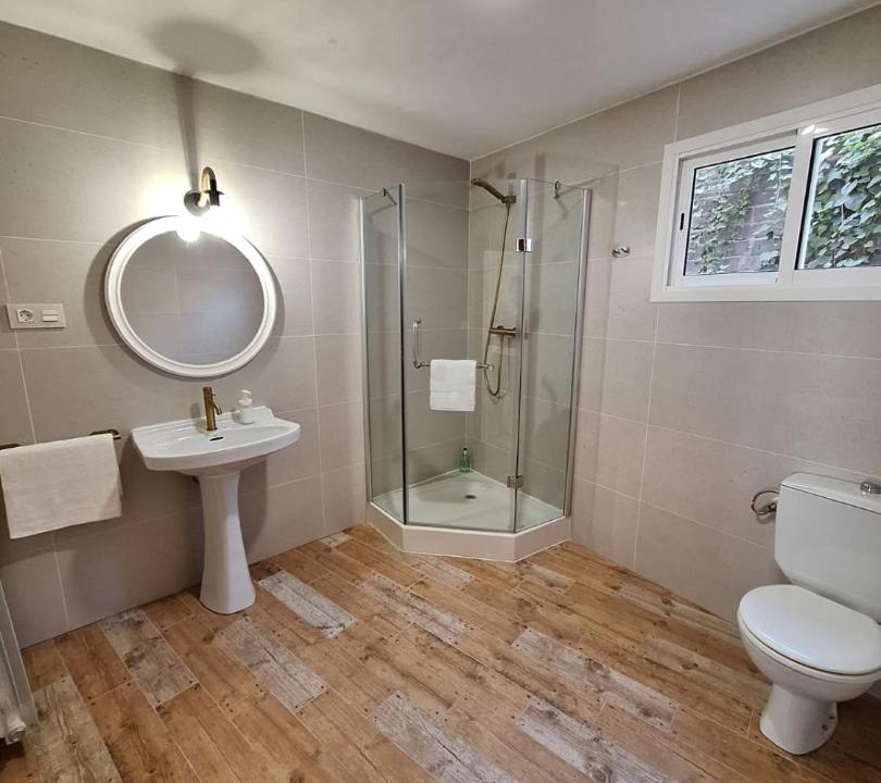Photo of Bathroom in Hijar