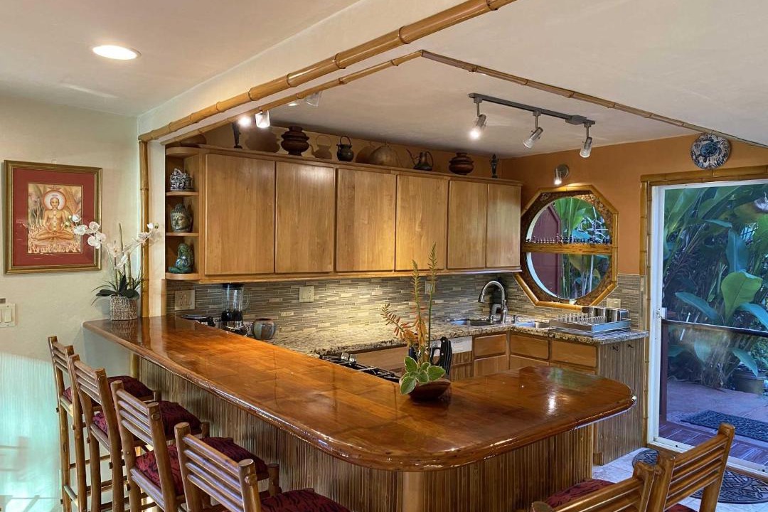 Photo of Kitchen in Haiku