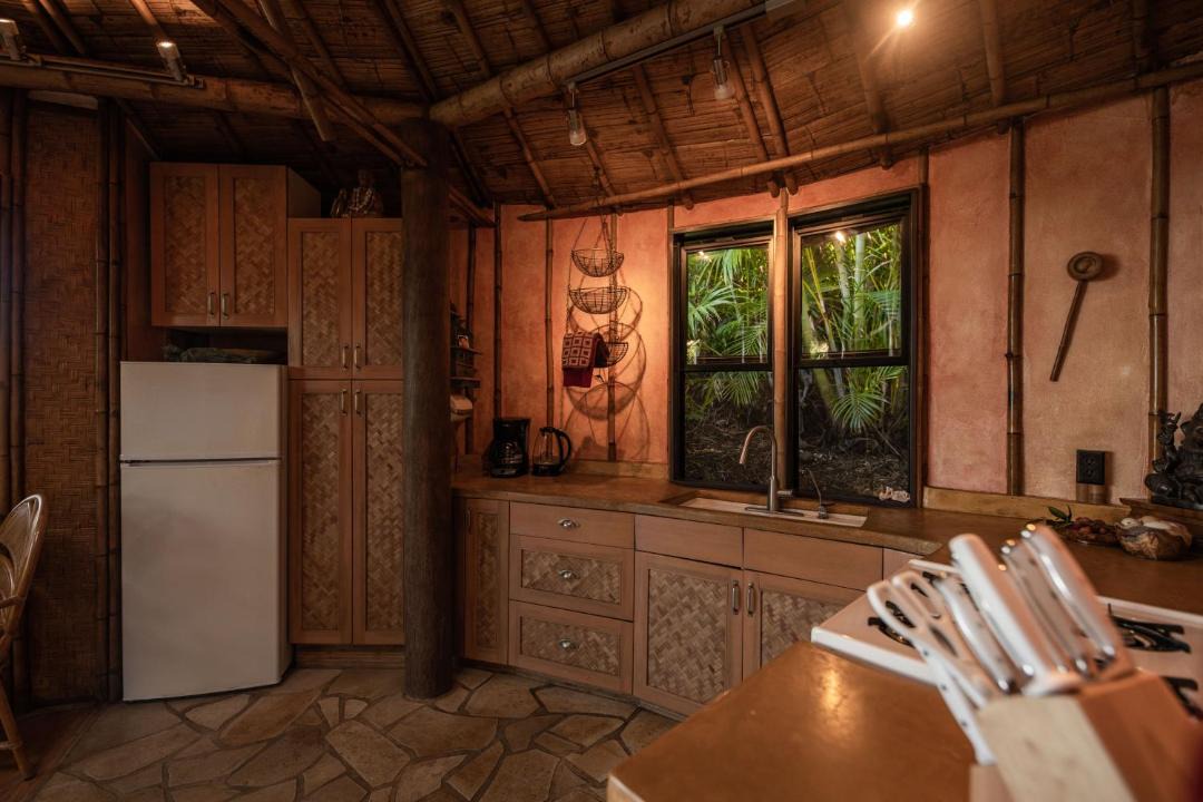 Photo of Kitchen in Haiku