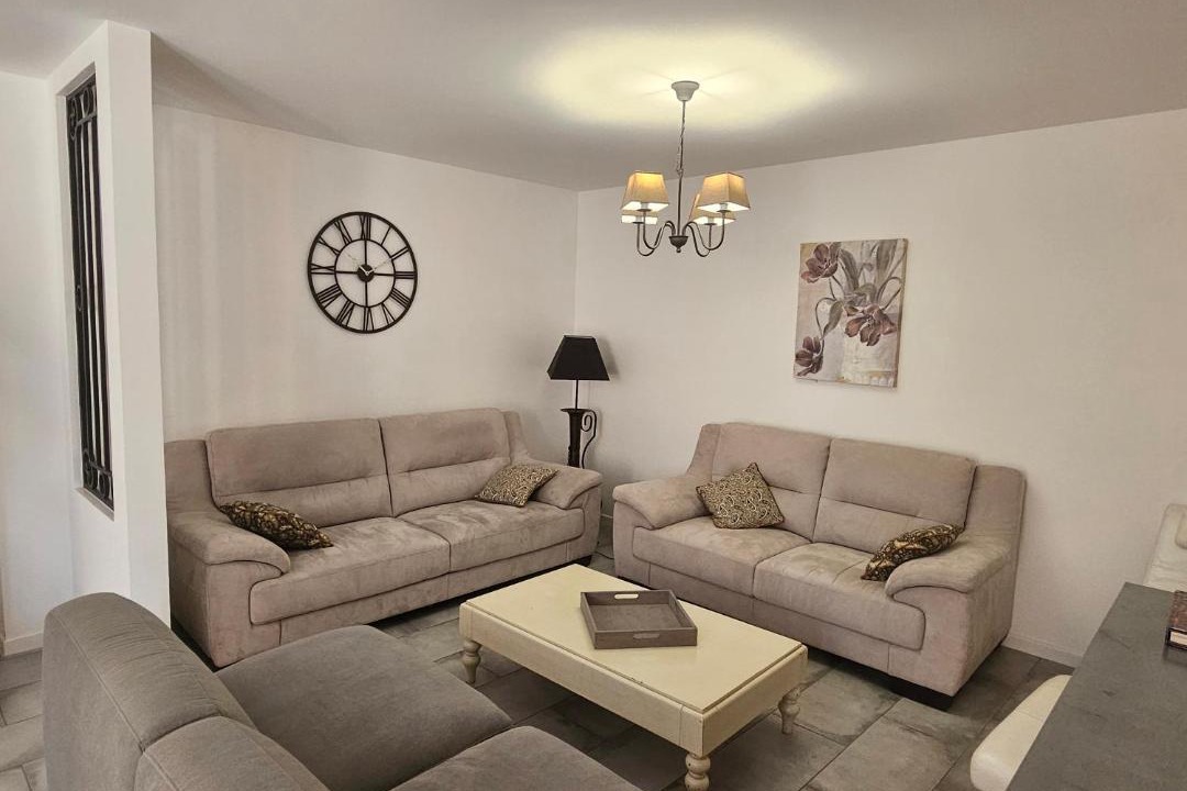 Photo of Livingroom in Sainte-Genevieve-les-Gasny