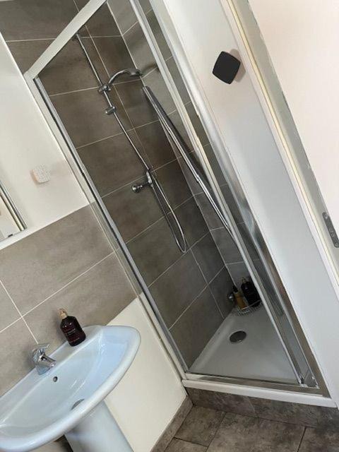 Photo of Bathroom in Neuville-Saint-Remy