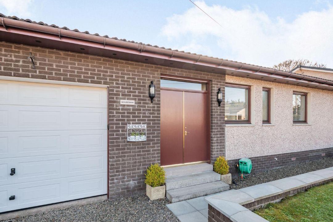 Photo of Others in Lanark