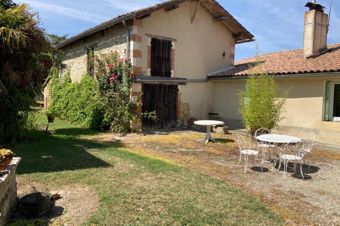 Photo of Others in Brugnens