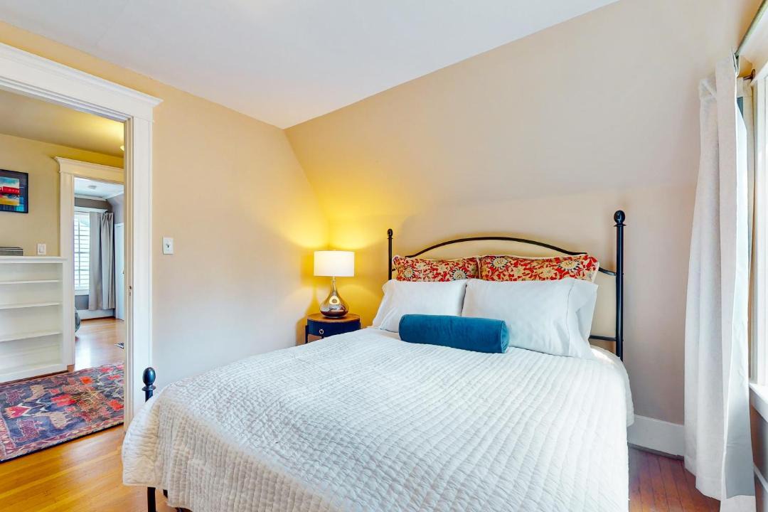 Photo of Bedroom in Montlake