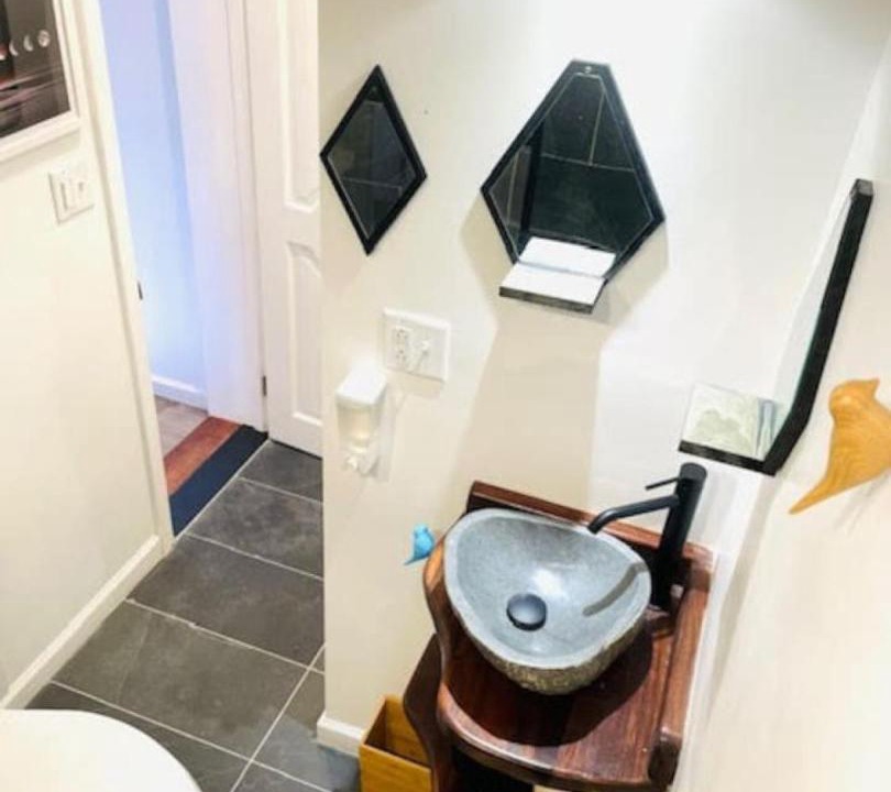 Photo of Bathroom in Highmount