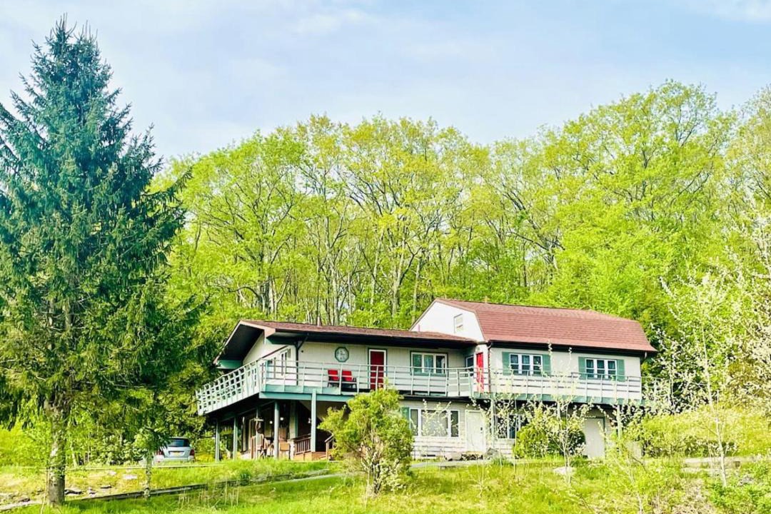 Photo of Others in Highmount