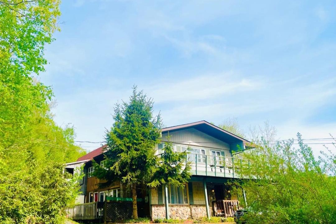 Photo of Others in Highmount