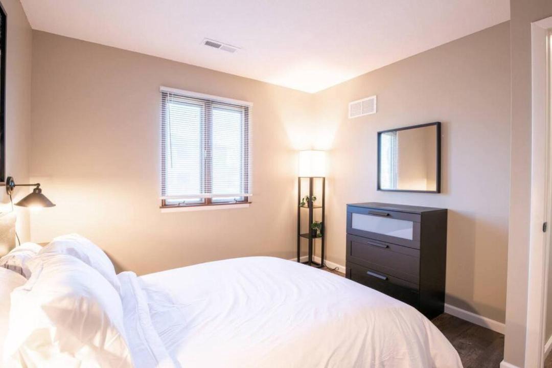Photo of Bedroom in Sunnyland