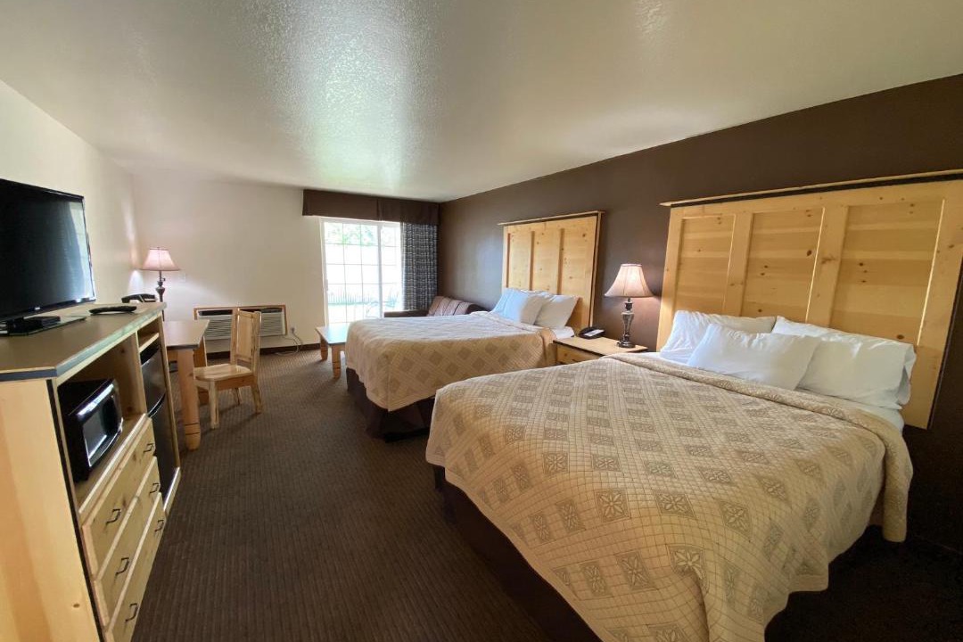 Photo of Others in Sisters