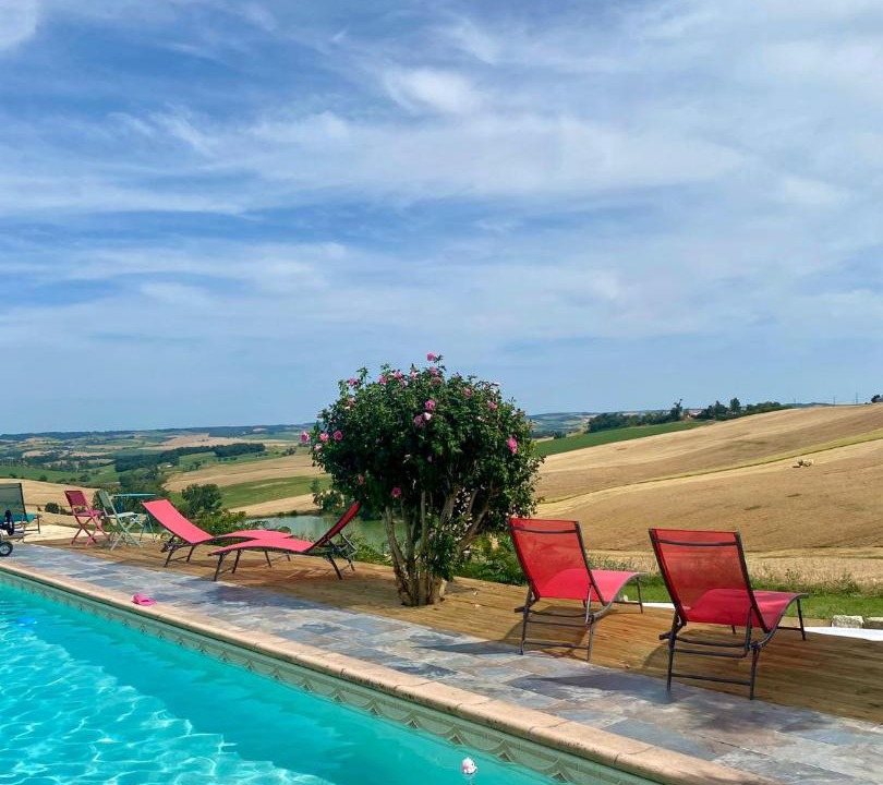 Photo of Others in Miradoux