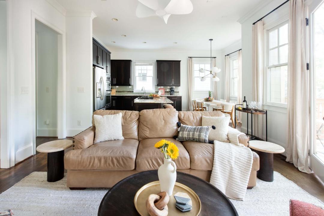 Photo of Livingroom in Inman Park