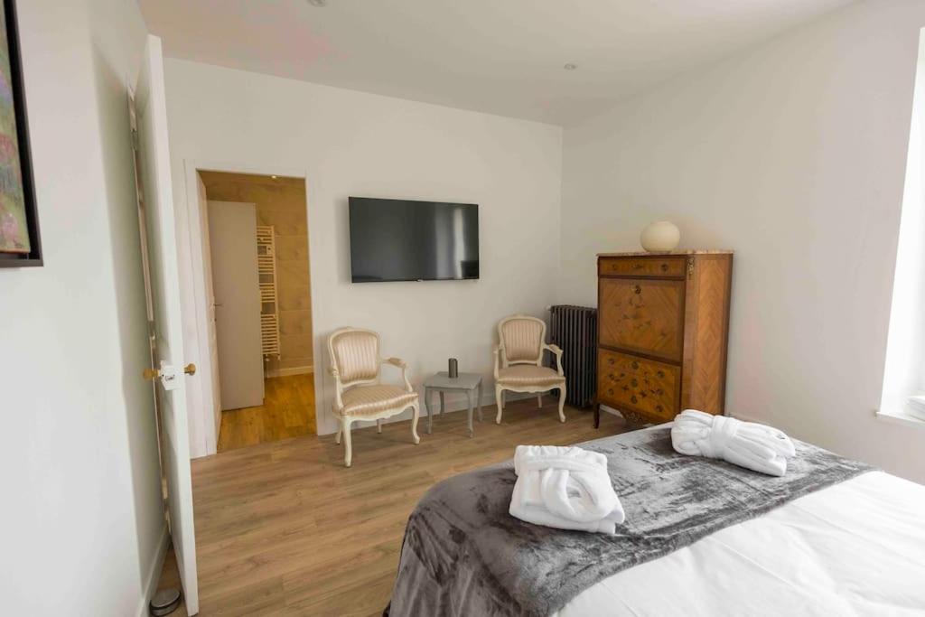 Photo of Bedroom in Montigny-le-Gannelon