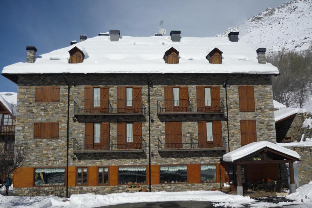 Photo of Others in Taull