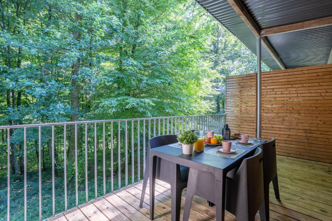 Photo of Patio Balcony in Eppe-Sauvage