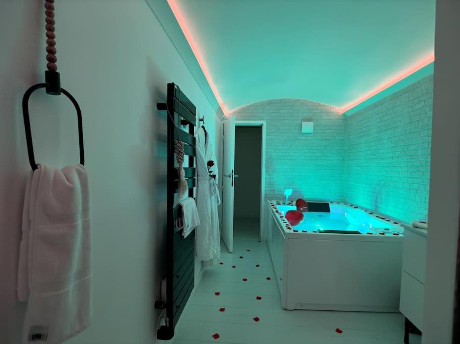 Photo of Bathroom in Deville-les-Rouen