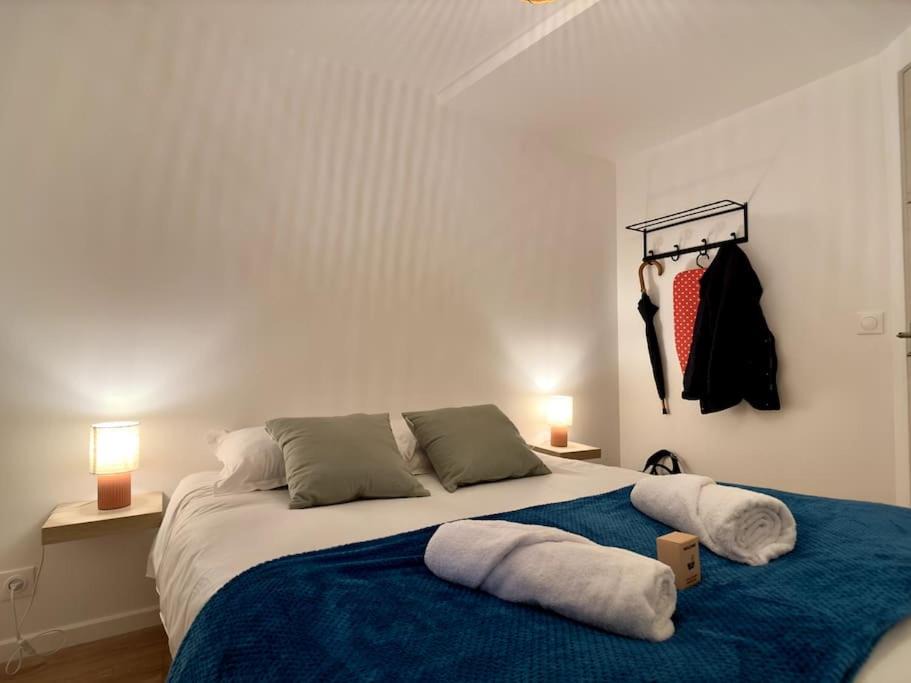 Photo of Bedroom in Elbeuf