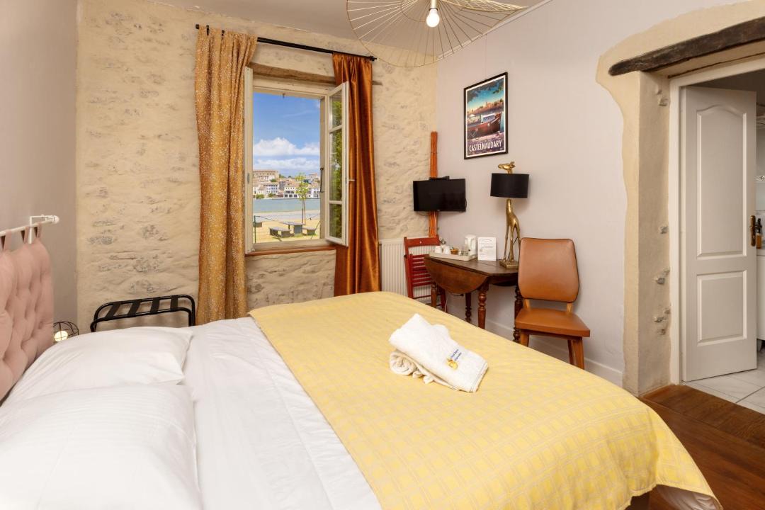 Photo of Bedroom in Castelnaudary