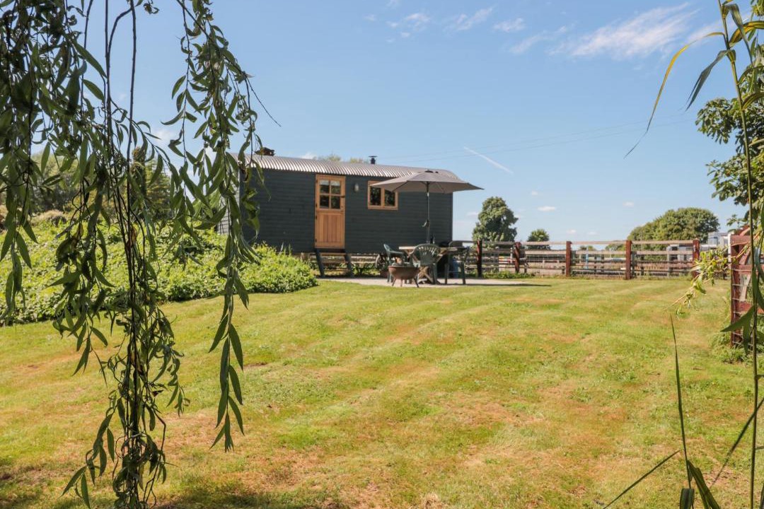 Photo of Others in South Leigh