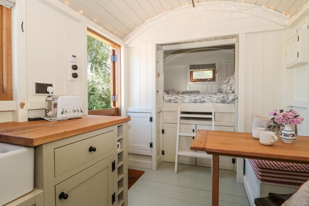 Photo of Others in South Leigh