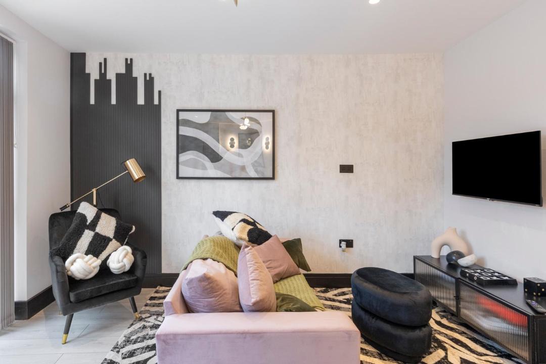 Photo of Others in Tottenham Green