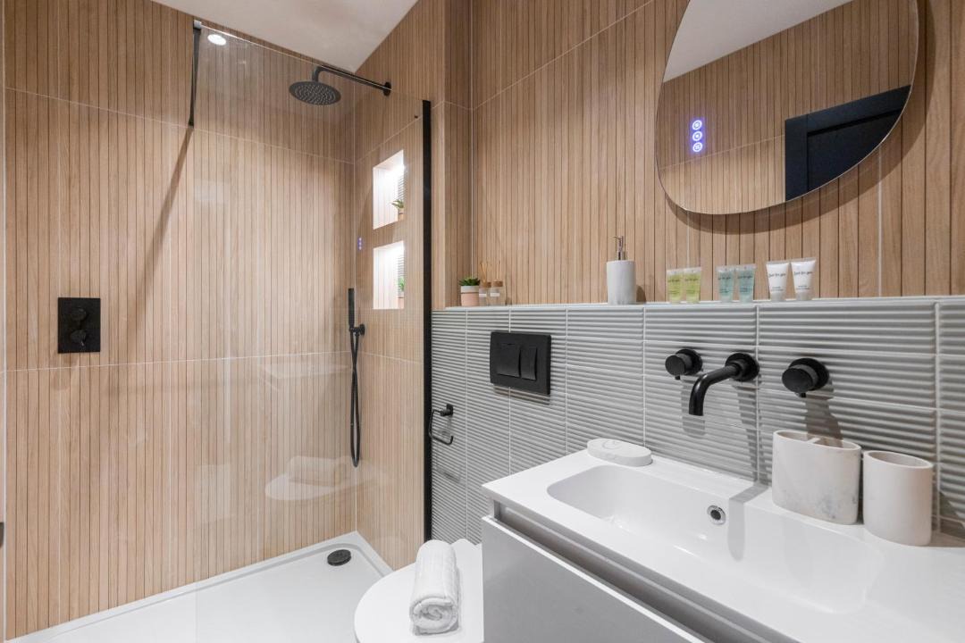 Photo of Bathroom in Tottenham Green