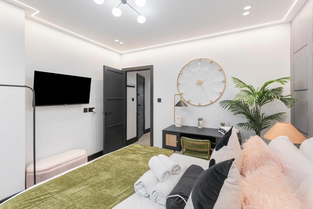 Photo of Bedroom in Tottenham Green