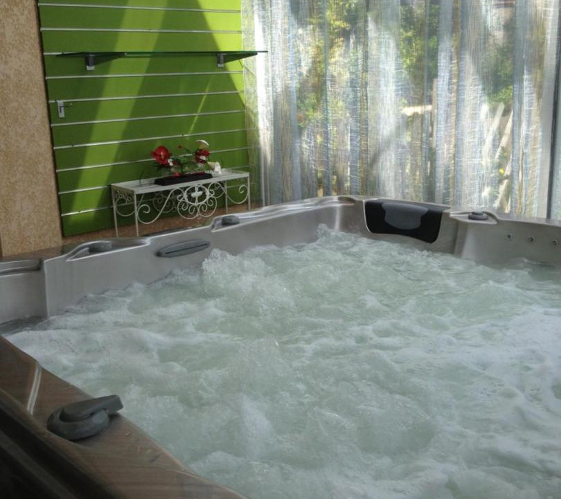 Photo of Others in Issel