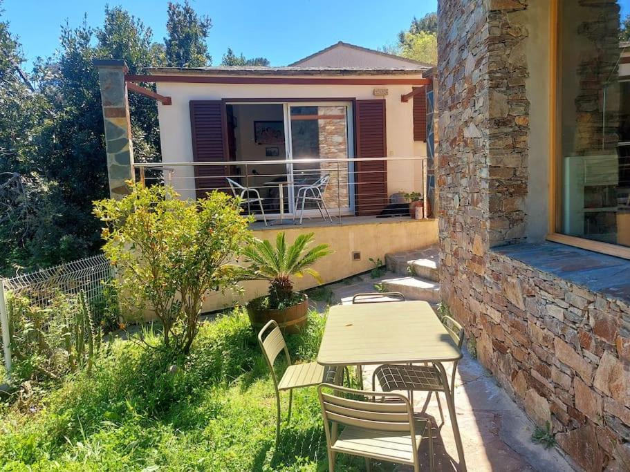 Photo of Others in Cardo