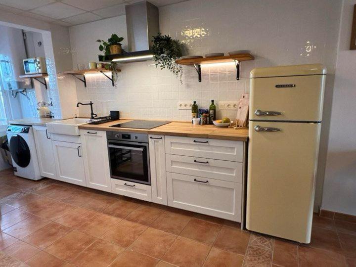 Photo of Kitchen in Los Nietos