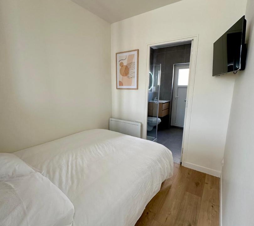 Photo of Bedroom in Justices