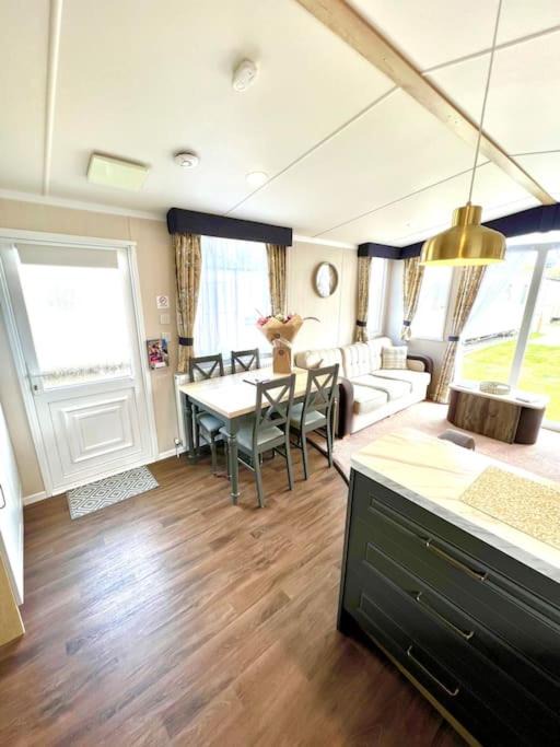 Photo of Others in Par