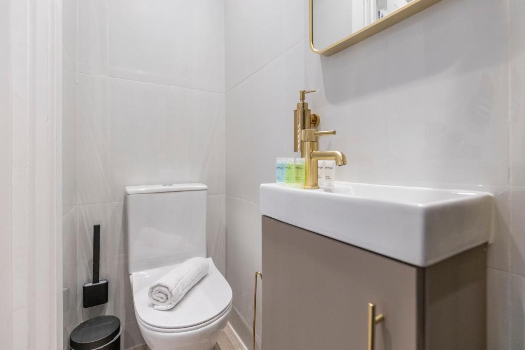 Photo of Bathroom in Park Royal