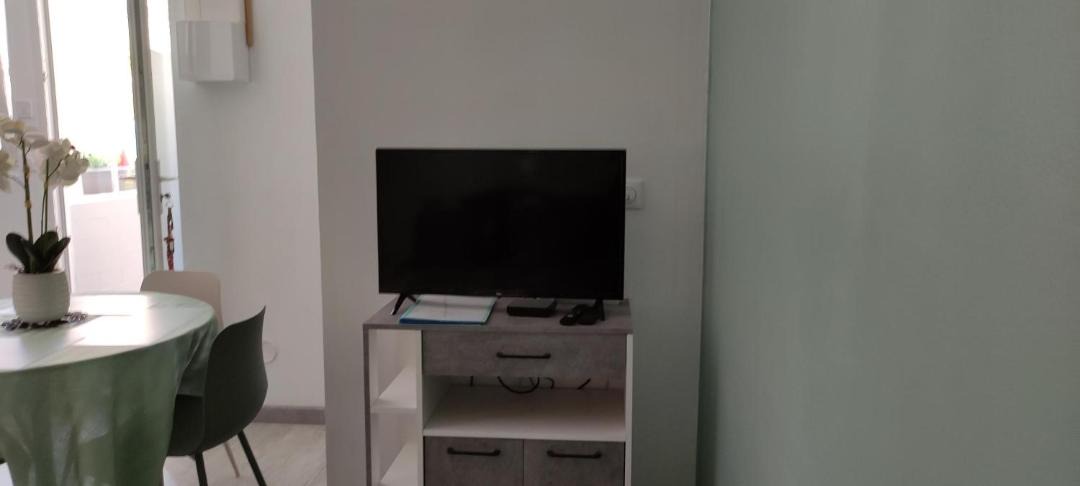 Photo of Livingroom in Joux-la-Ville