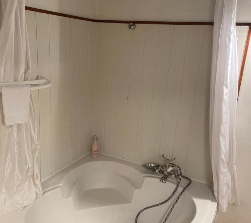 Photo of Bathroom in Lachy