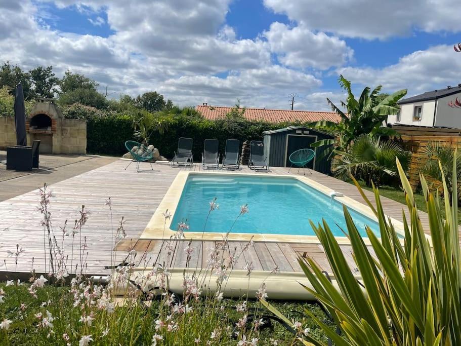 Photo of Others in Loupes