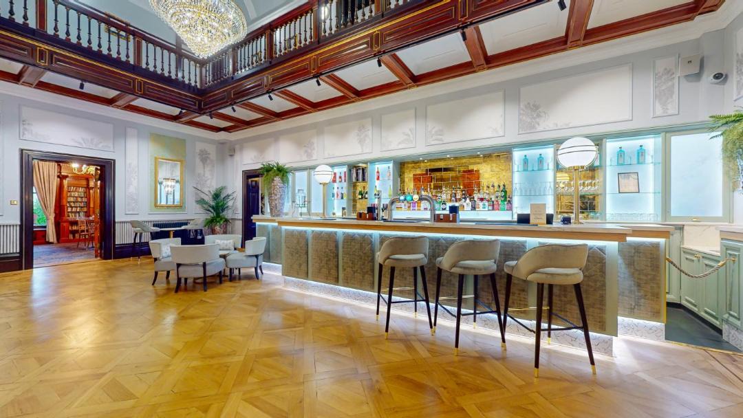 Photo of Others in Oakley