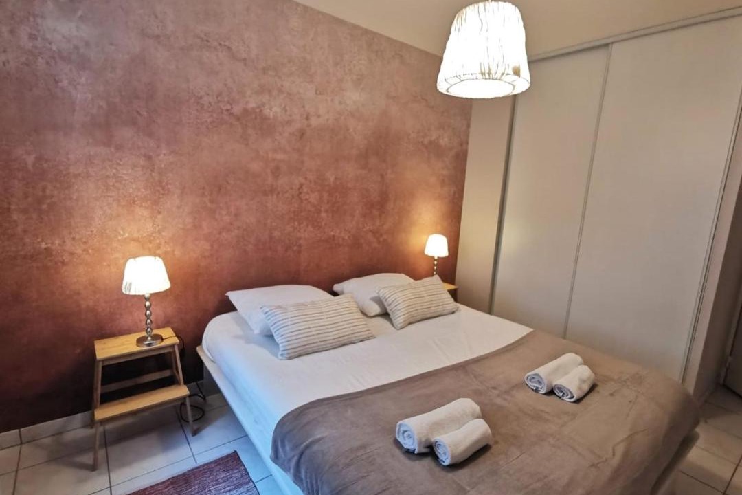 Photo of Bedroom in Quai de la Fosse