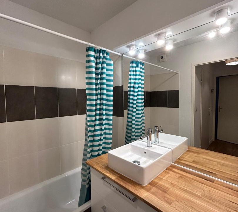 Photo of Bathroom in Pont des Demoiselles-Montaudran-La Terrasse